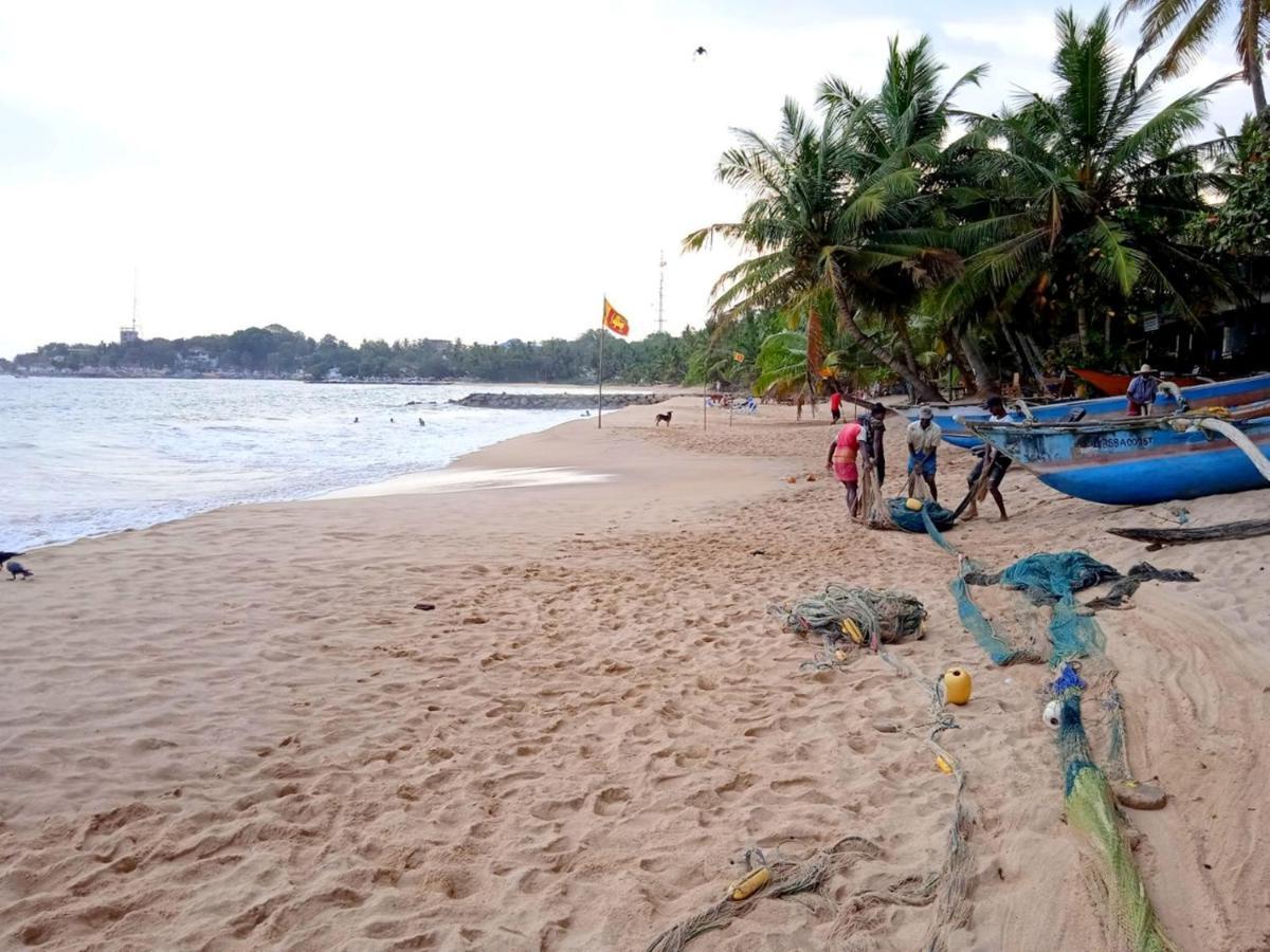 Lucky Sea Beach Hotel Tangalle Buitenkant foto