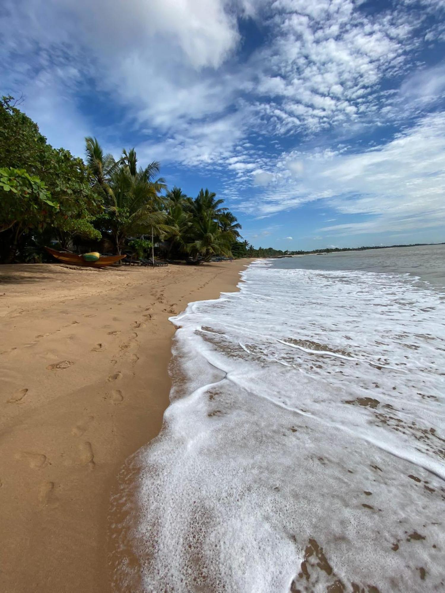 Lucky Sea Beach Hotel Tangalle Buitenkant foto