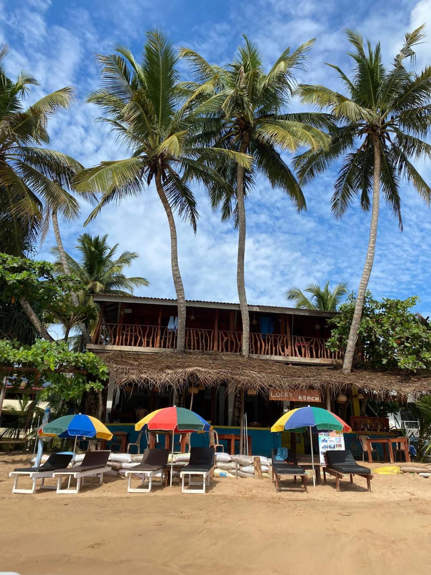 Lucky Sea Beach Hotel Tangalle Buitenkant foto