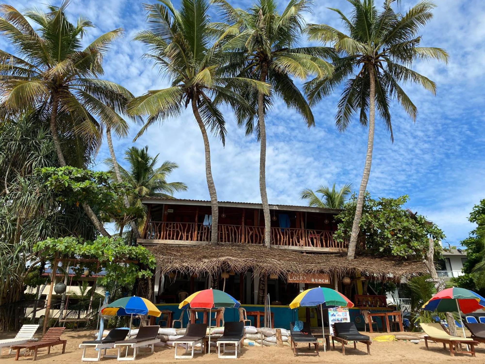Lucky Sea Beach Hotel Tangalle Buitenkant foto