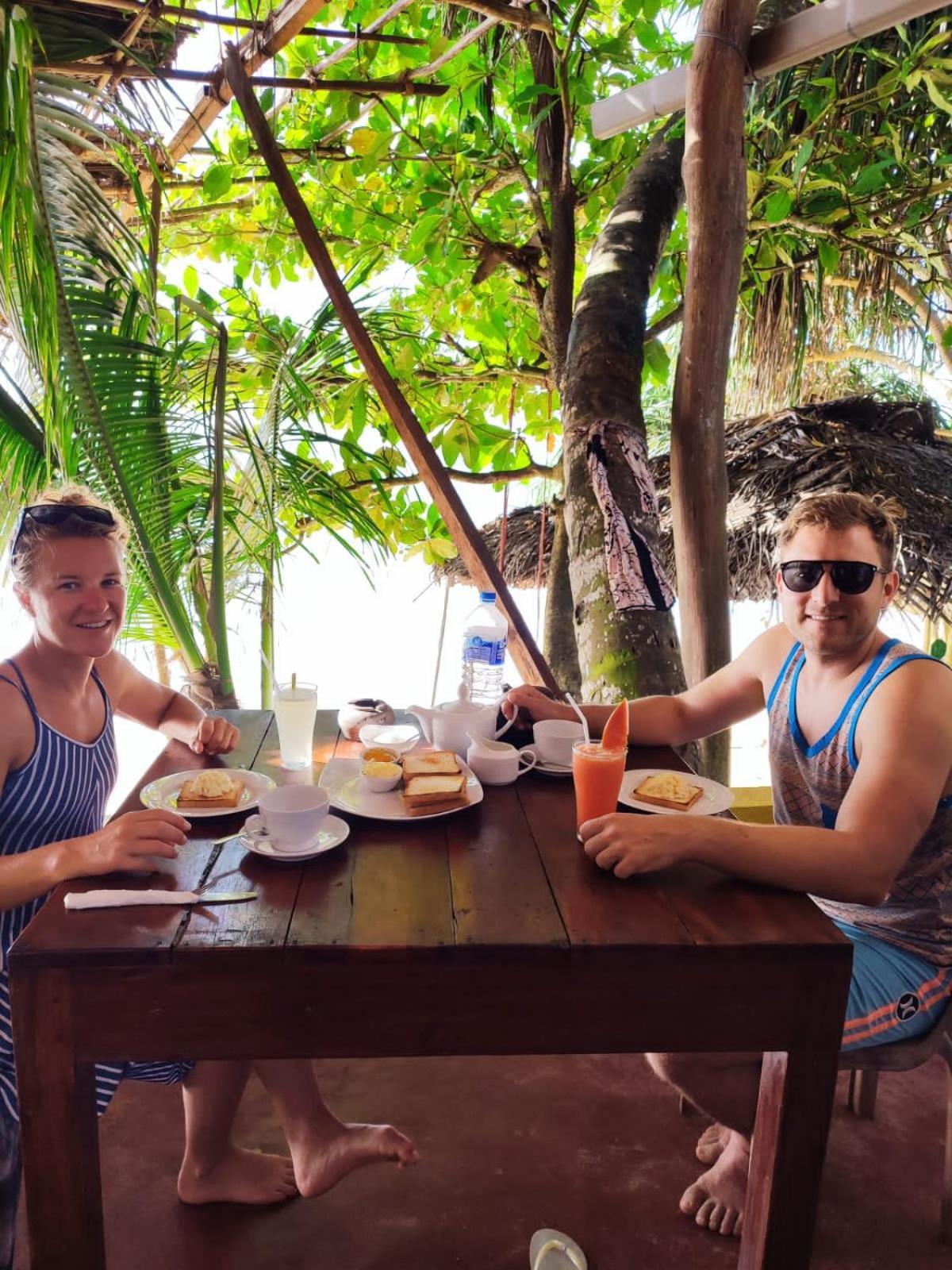 Lucky Sea Beach Hotel Tangalle Buitenkant foto