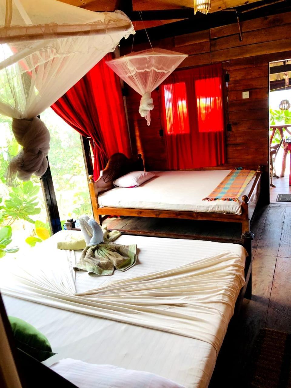 Lucky Sea Beach Hotel Tangalle Buitenkant foto