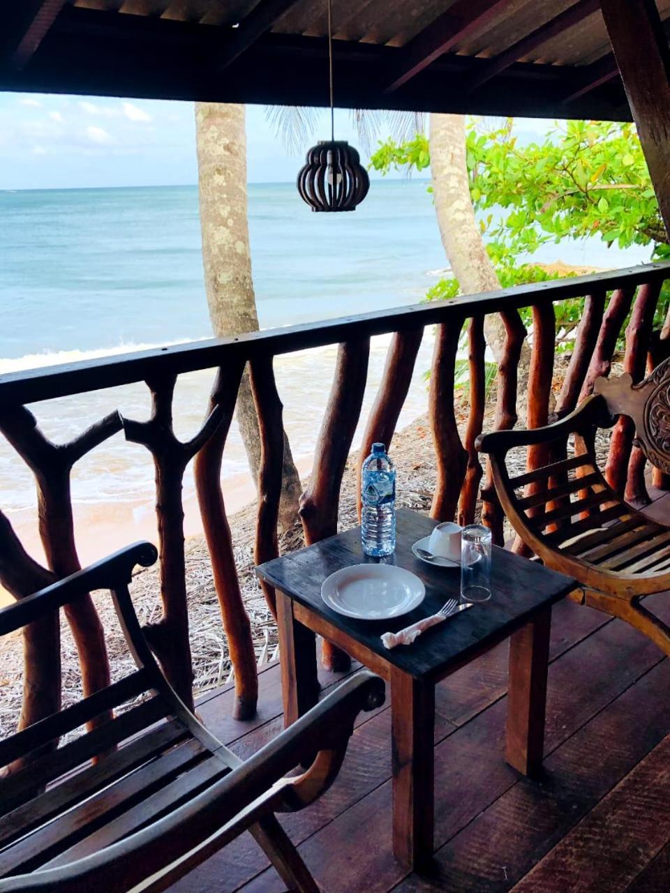 Lucky Sea Beach Hotel Tangalle Buitenkant foto